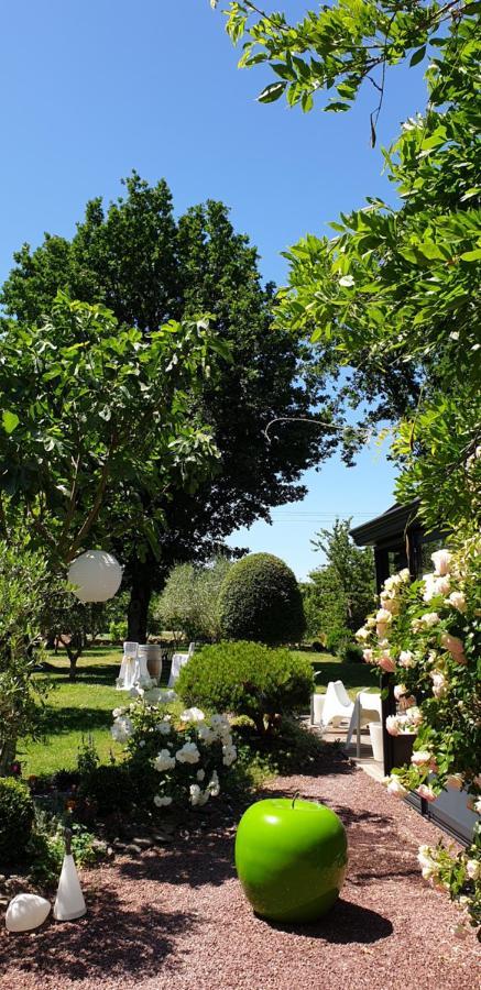Au Patis De Cahot Bed and Breakfast Bruz Buitenkant foto